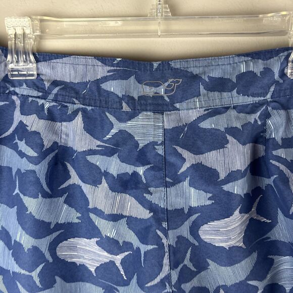 Vineyard Vines Board Shorts Swim Trunks Shark Ocean Fish Print Blue Logo Size 30 - Picture 8 of 10